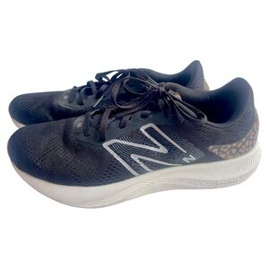 New Balance Dynasoft Black and White Sneakers Size 9